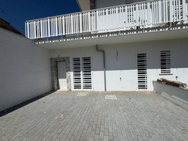 casa indipendente in vendita a Guidonia Montecelio in zona Setteville