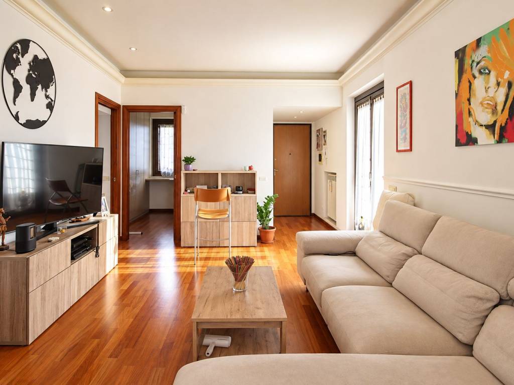 casa indipendente in vendita a Guidonia Montecelio in zona Marco Simone