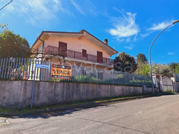 casa indipendente in vendita a Labico in zona Colle Spina