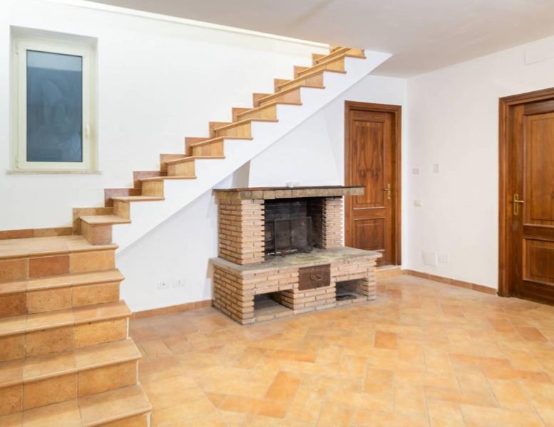 casa indipendente in vendita a Labico