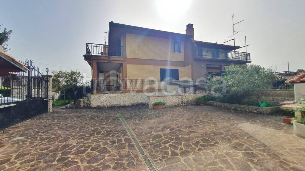 casa indipendente in vendita a Labico
