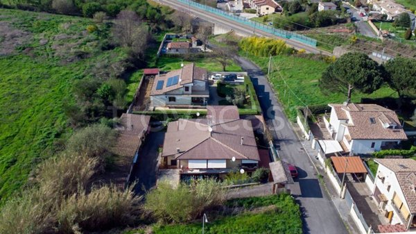 appartamento in vendita a Labico in zona Colle Spina