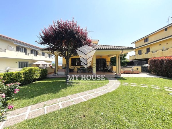 casa indipendente in vendita a Labico in zona Colle Spina