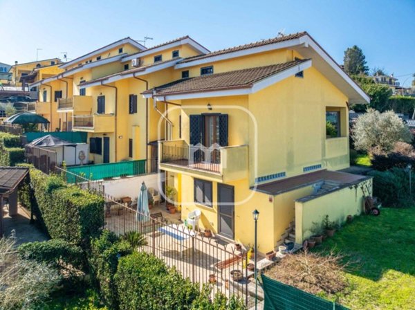 casa indipendente in vendita a Labico in zona Colle Spina