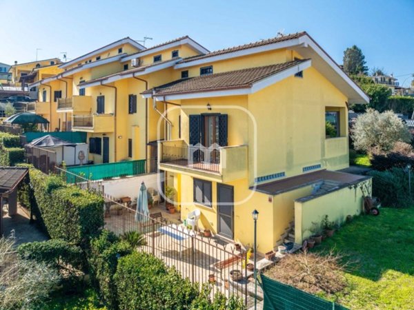 casa indipendente in vendita a Labico in zona Colle Spina