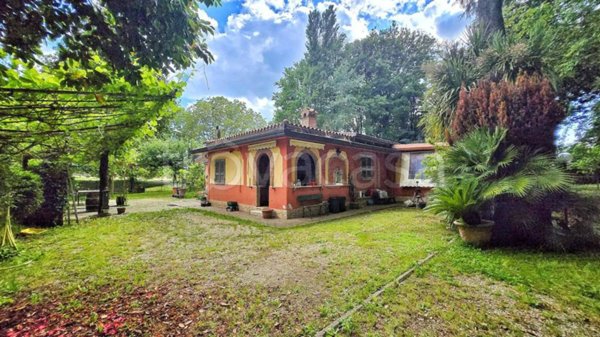casa indipendente in vendita a Labico