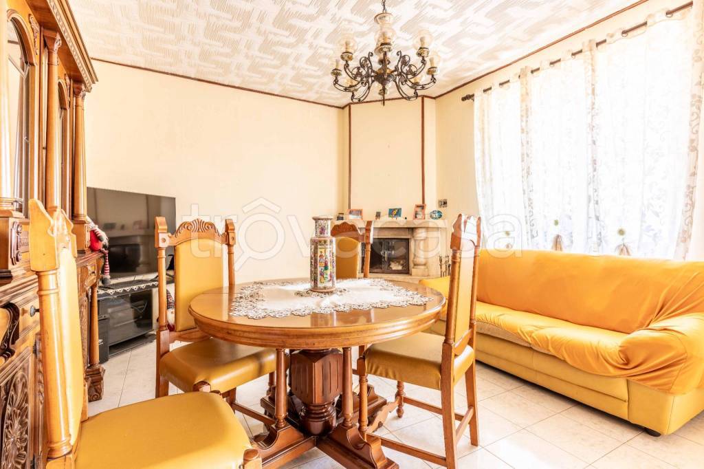 casa indipendente in vendita a Labico in zona Colle Spina