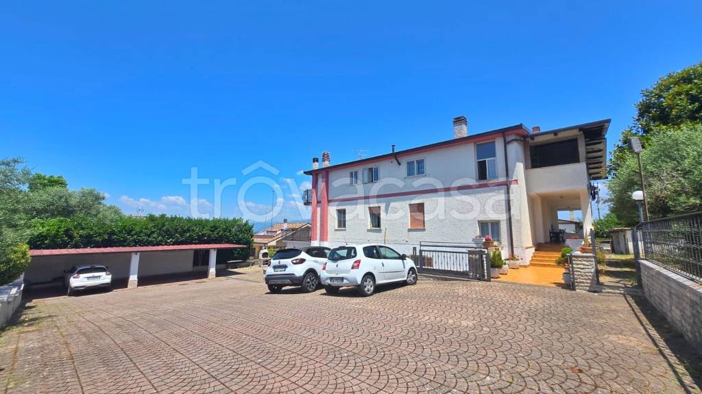 appartamento in vendita a Labico in zona Colle Spina