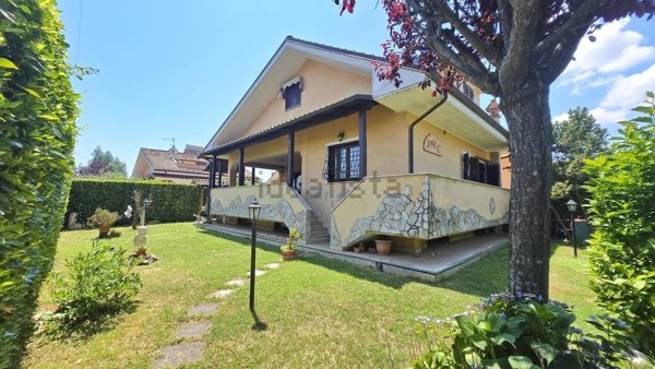 casa indipendente in vendita a Labico in zona Colle Spina