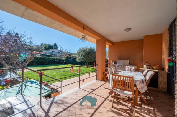 casa indipendente in vendita a Labico in zona Colle Spina