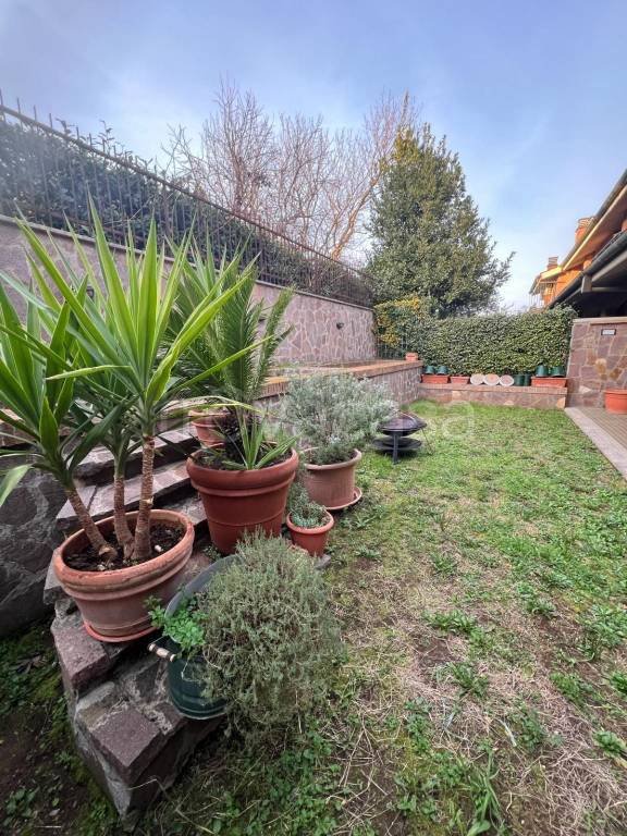 casa indipendente in vendita a Labico