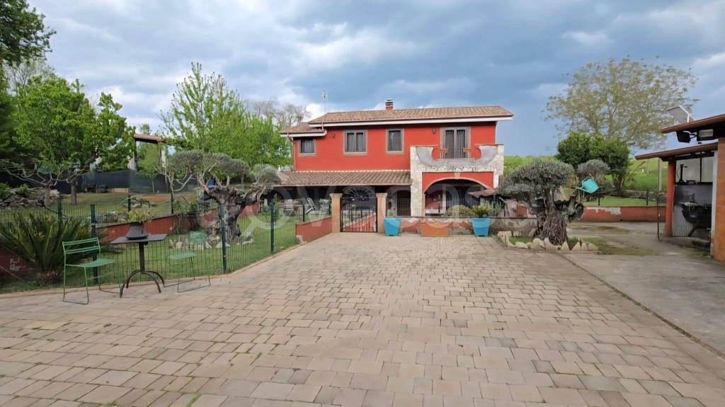 casa indipendente in vendita a Labico