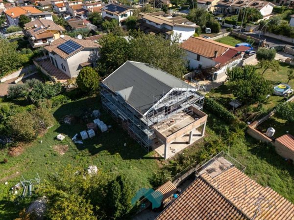 casa indipendente in vendita a Labico in zona Colle Spina