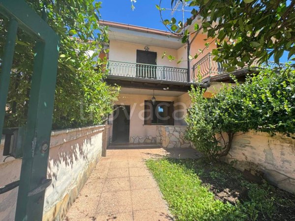 casa indipendente in vendita a Labico