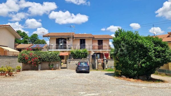casa indipendente in vendita a Labico