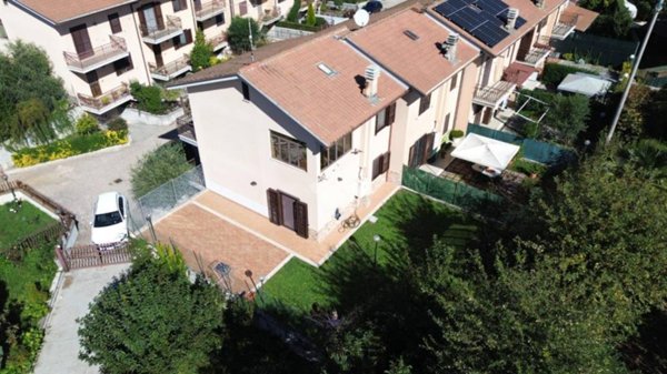 casa indipendente in vendita a Labico