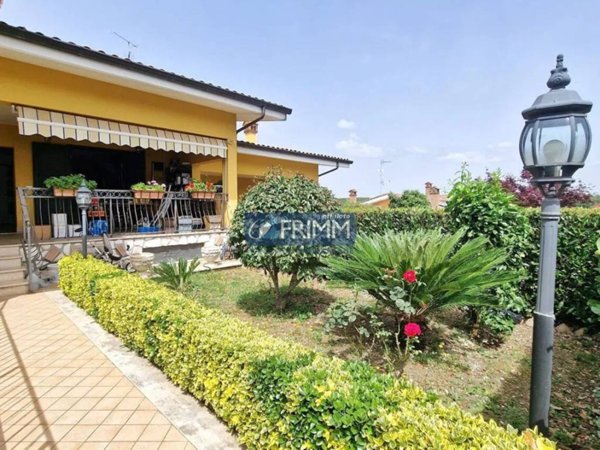 casa indipendente in vendita a Labico in zona Colle Spina