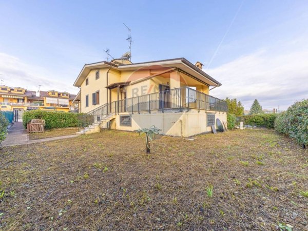 casa indipendente in vendita a Labico in zona Colle Spina