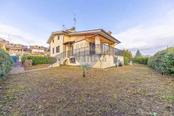 casa indipendente in vendita a Labico in zona Colle Spina