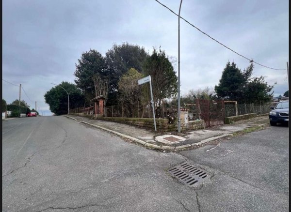terreno edificabile in vendita a Labico