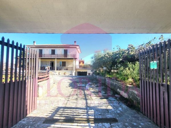 casa indipendente in vendita a Labico