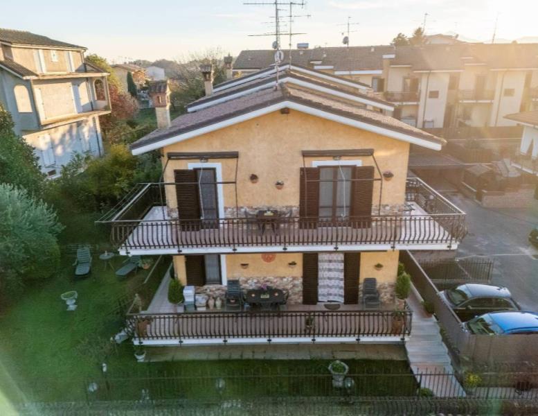 casa indipendente in vendita a Labico in zona Colle Spina