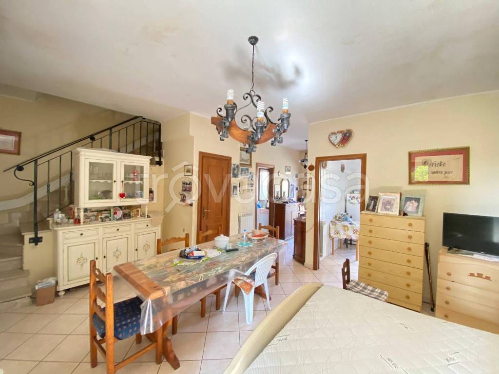casa indipendente in vendita a Labico