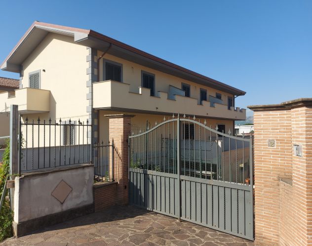 casa indipendente in vendita a Labico in zona Colle Spina