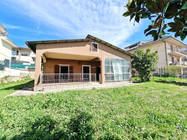 casa indipendente in vendita a Labico