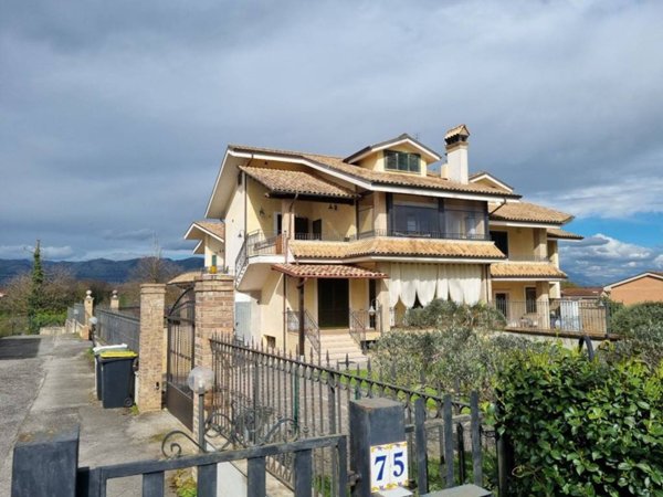 casa indipendente in vendita a Labico