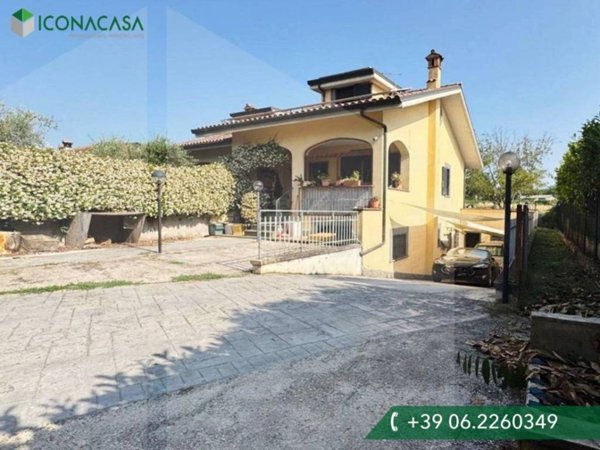 casa indipendente in vendita a Labico in zona Colle Spina