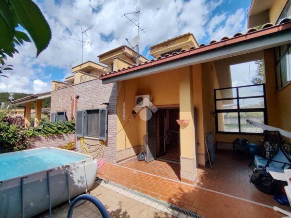 casa indipendente in vendita a Labico in zona Colle Spina