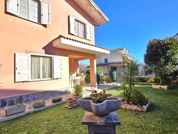casa indipendente in vendita a Labico