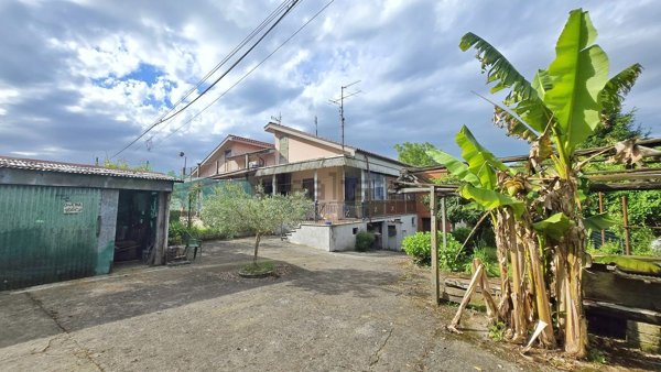 casa indipendente in vendita a Labico