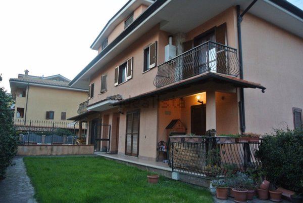 casa indipendente in vendita a Labico