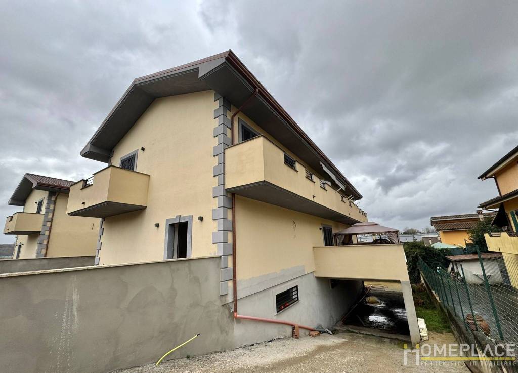 casa indipendente in vendita a Labico in zona Colle Spina