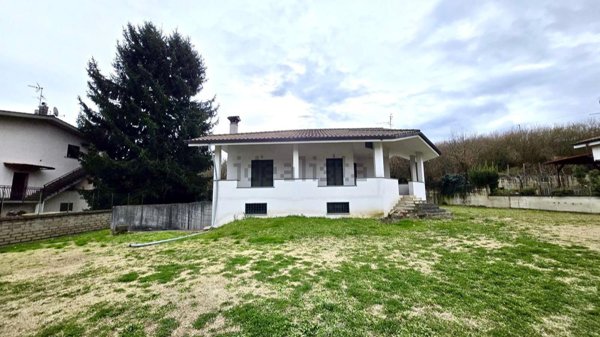 casa indipendente in vendita a Labico in zona Colle Spina