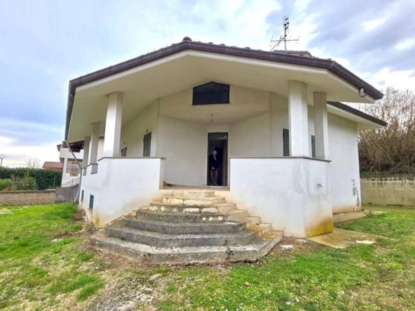 casa indipendente in vendita a Labico in zona Colle Spina