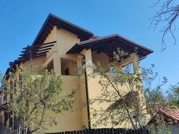 casa indipendente in vendita a Labico