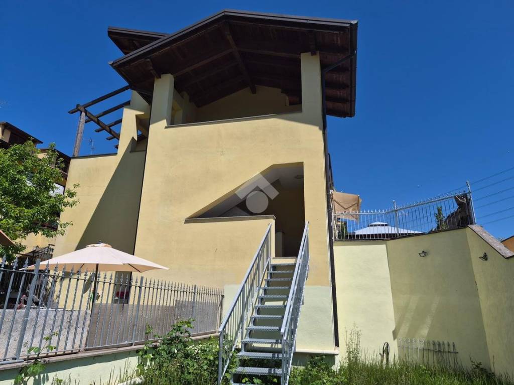 casa indipendente in vendita a Labico