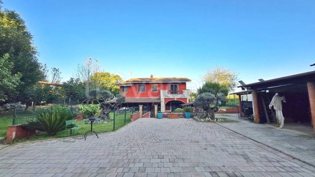 casa indipendente in vendita a Labico