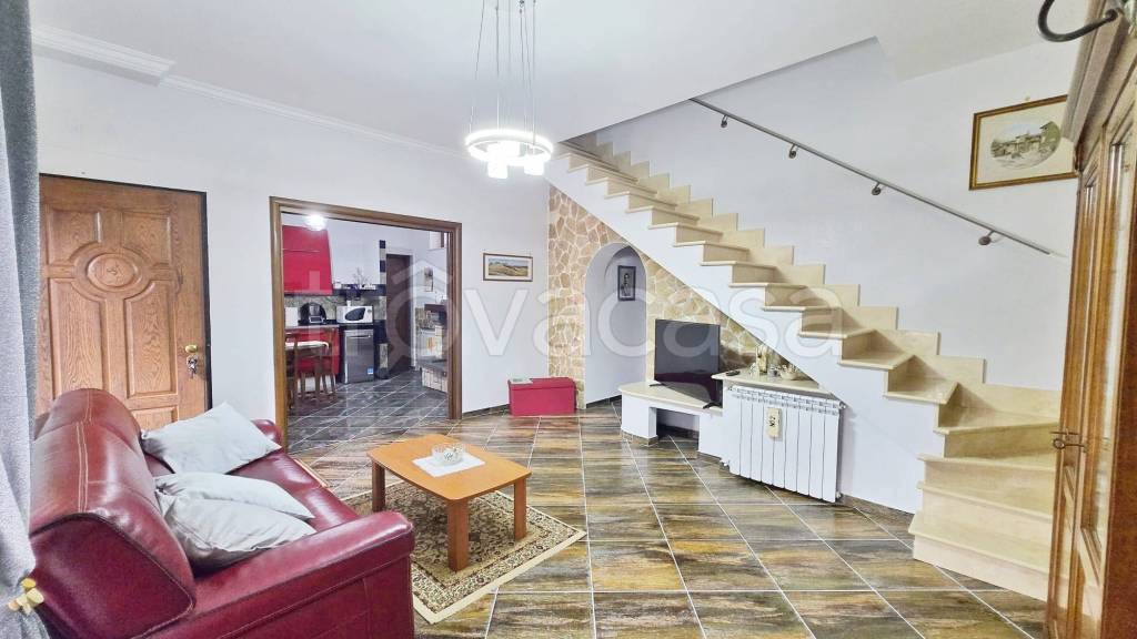 casa indipendente in vendita a Labico