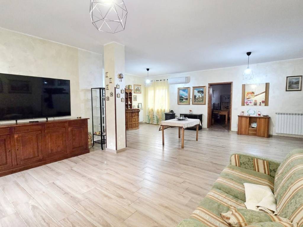 casa indipendente in vendita a Labico in zona Colle Spina