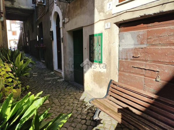 locale di sgombero in vendita a Labico