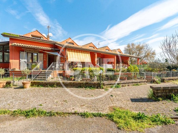 casa indipendente in vendita a Labico in zona Colle Spina