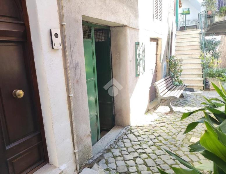 locale di sgombero in vendita a Labico