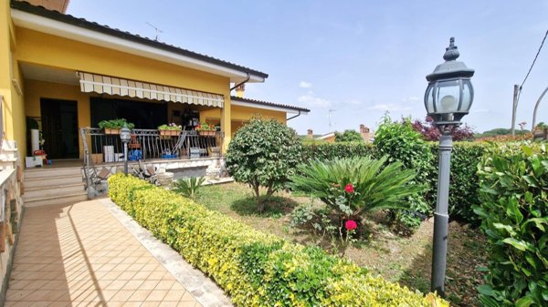 casa indipendente in vendita a Labico in zona Colle Spina