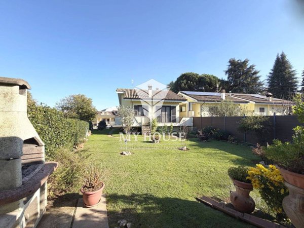 casa indipendente in vendita a Labico in zona Colle Spina