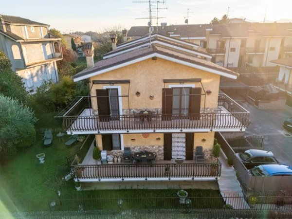 casa indipendente in vendita a Labico