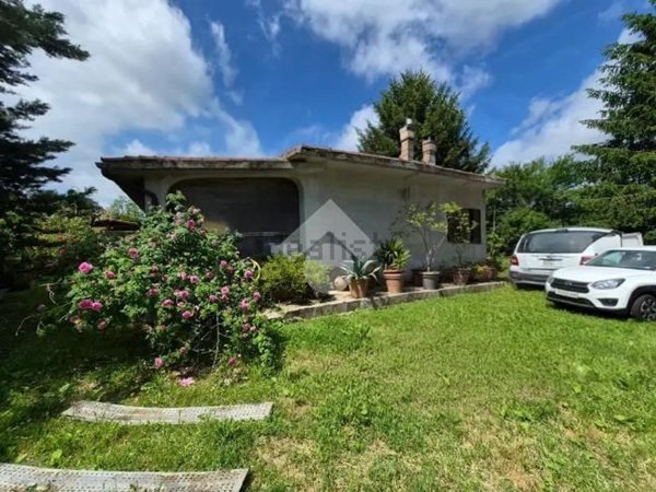 casa indipendente in vendita a Labico in zona Colle Spina